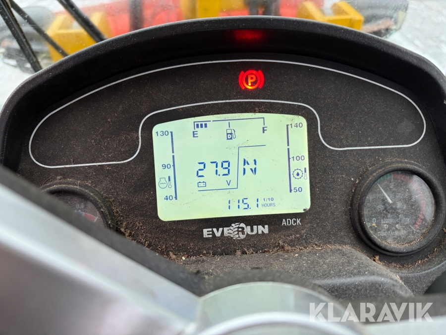 Hjullastare Everun ER416 PRO med redskap