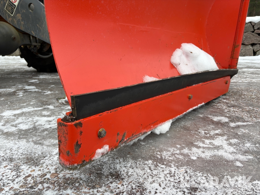 Hjullastare Everun ER416 PRO med redskap