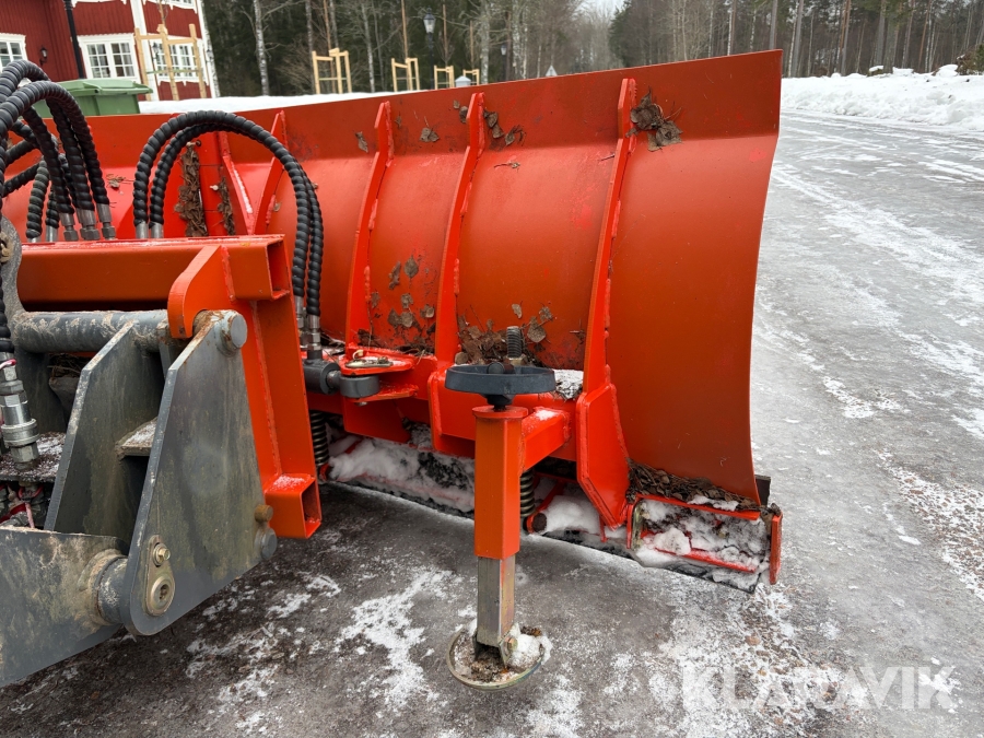 Hjullastare Everun ER416 PRO med redskap