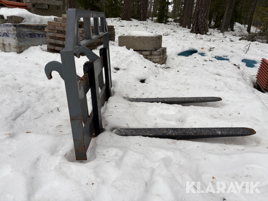 Hjullastare Everun ER416 PRO med redskap