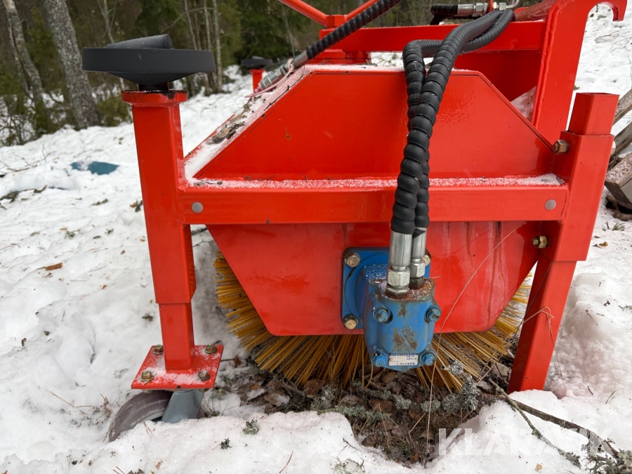 Hjullastare Everun ER416 PRO med redskap