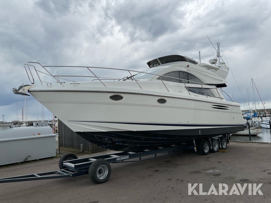 Båt Fairline Phantom 40