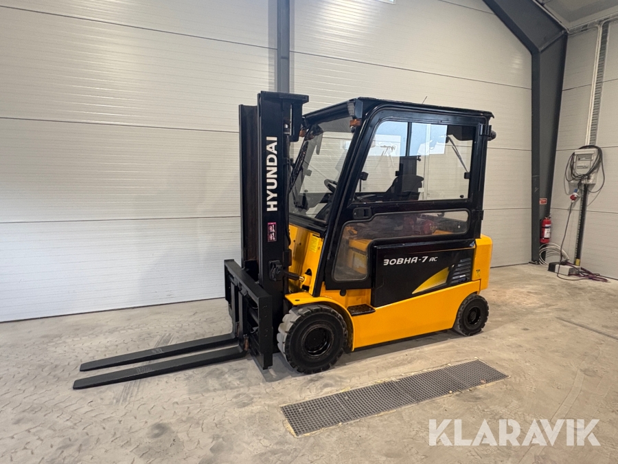 Truck Hyundai 30BHA-7