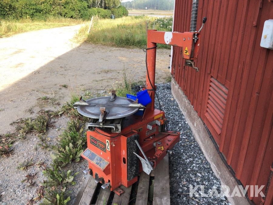 Däckmaskin  Aquila P-77 