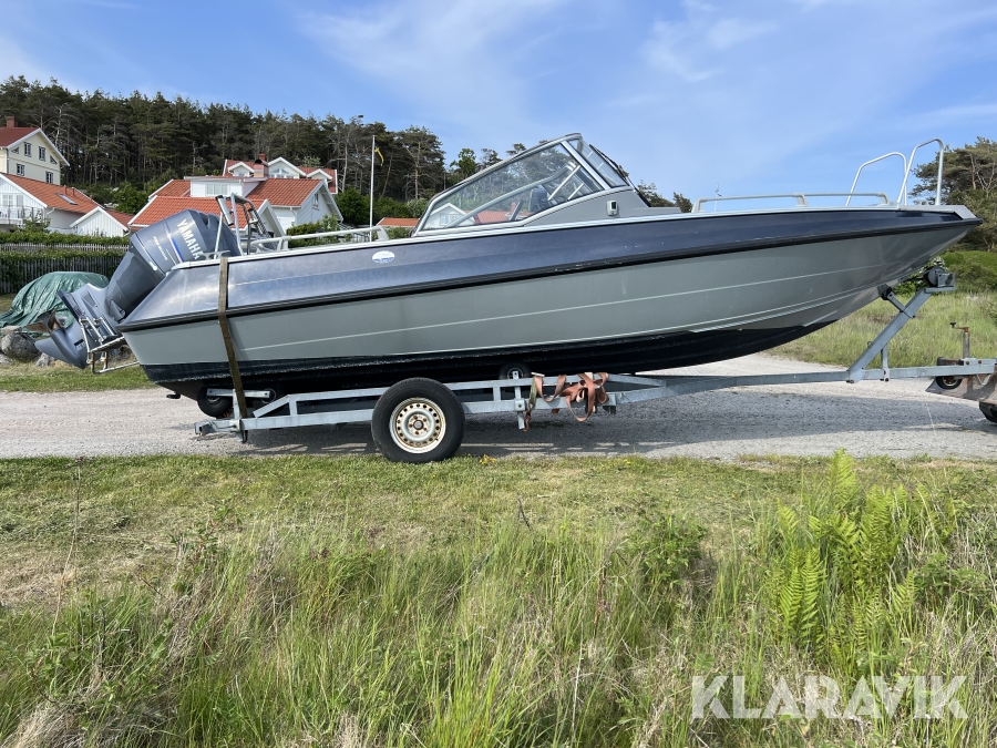 Båt Buster Magnum med Yamaha 150 hk
