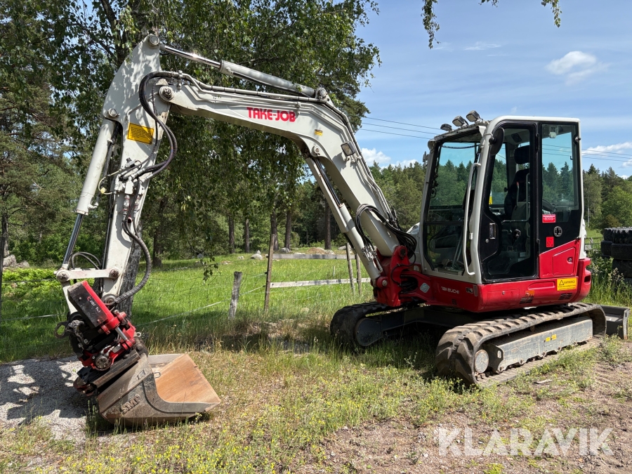 Grävmaskin Take-Job TB260 med flera redskap
