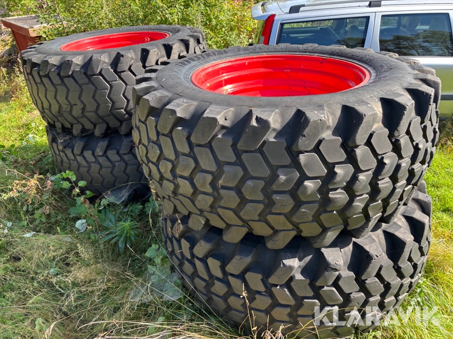 Däck med fälg Trelleborg 459 4st till huddig