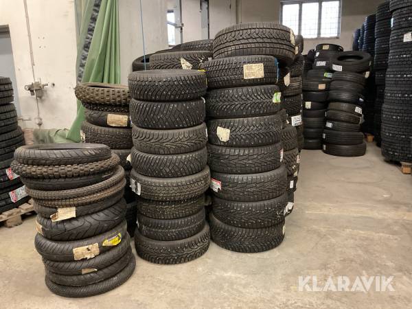 Stort parti med personbilsdäck