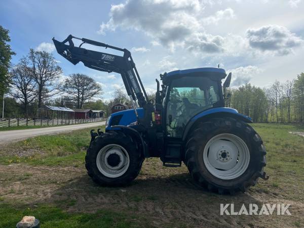 Traktor New Holland TS 100 A med frontlastare och frontlyft