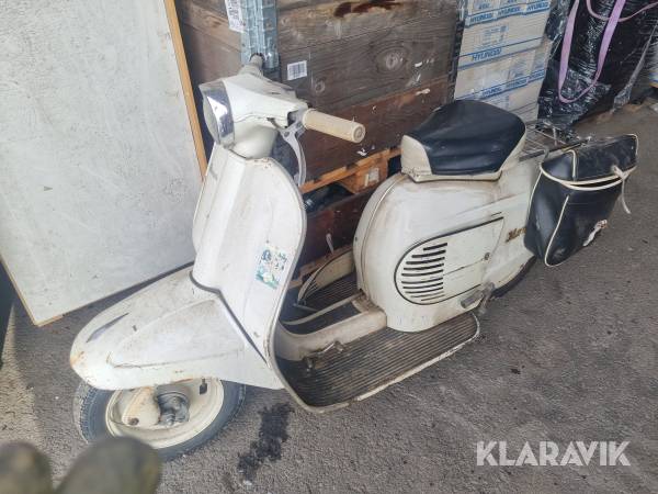 Moped / scooter / vespa Monark