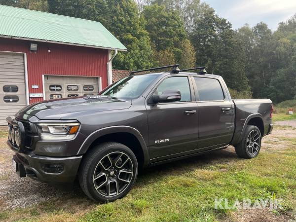 Pickup Dodge RAM Laramie 4x4 bensin/etanol