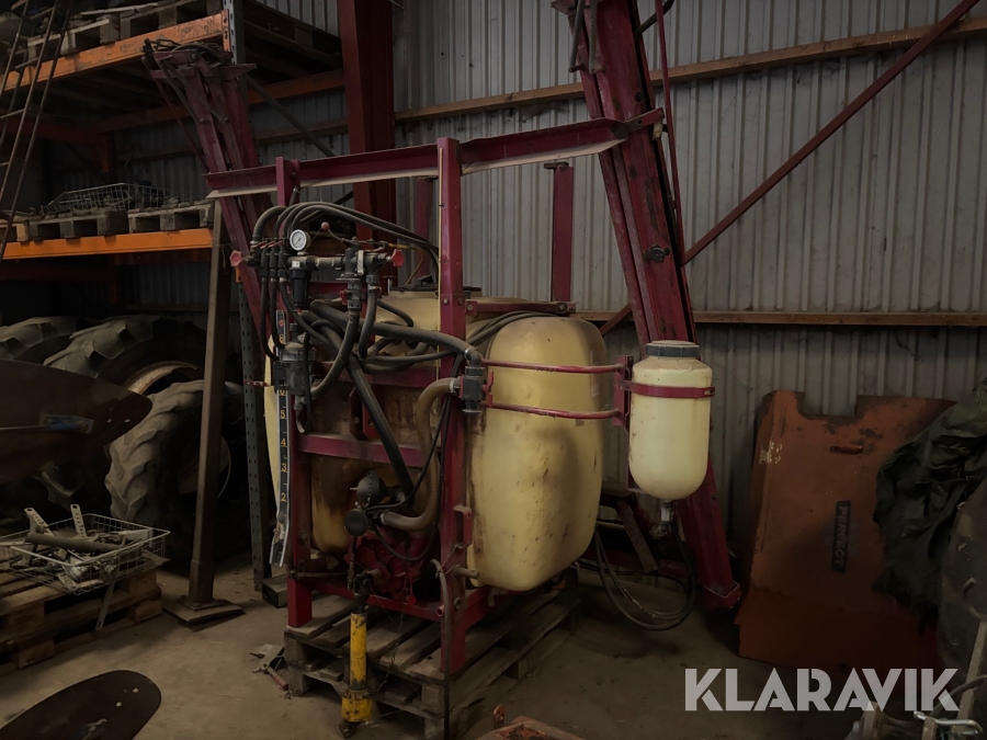 Växtskyddsspruta Hardi 800 L 12 m