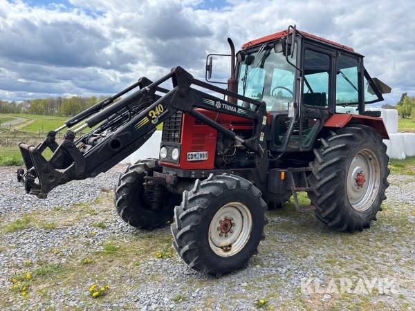 Traktor Belarus 820 med Trima lastare