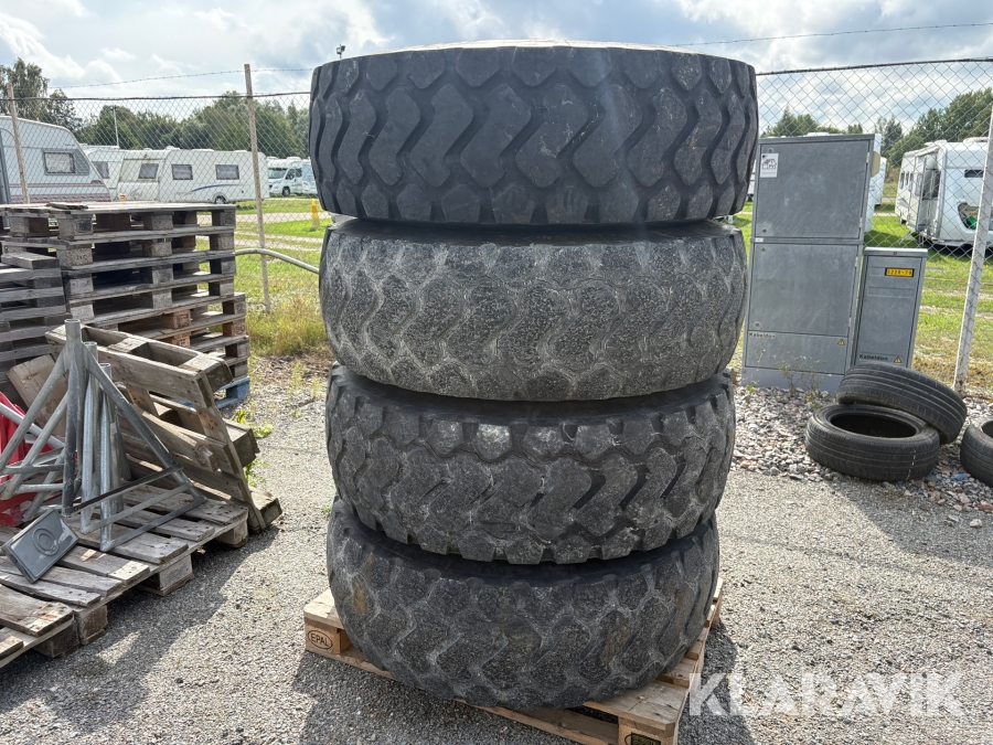 Entreprenaddäck Michelin 15.5 R25 4st