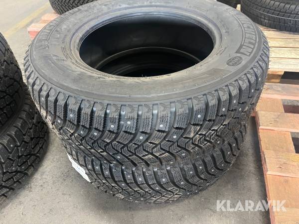 Dubbdäck Michelin 215/70-16 2 st