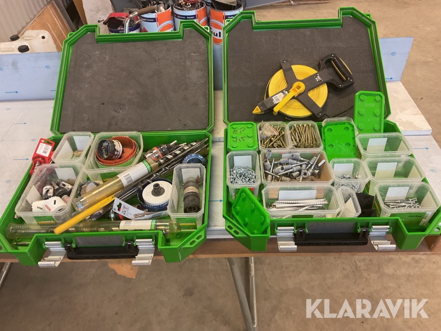 Parti med diverse byggskruv/sågar