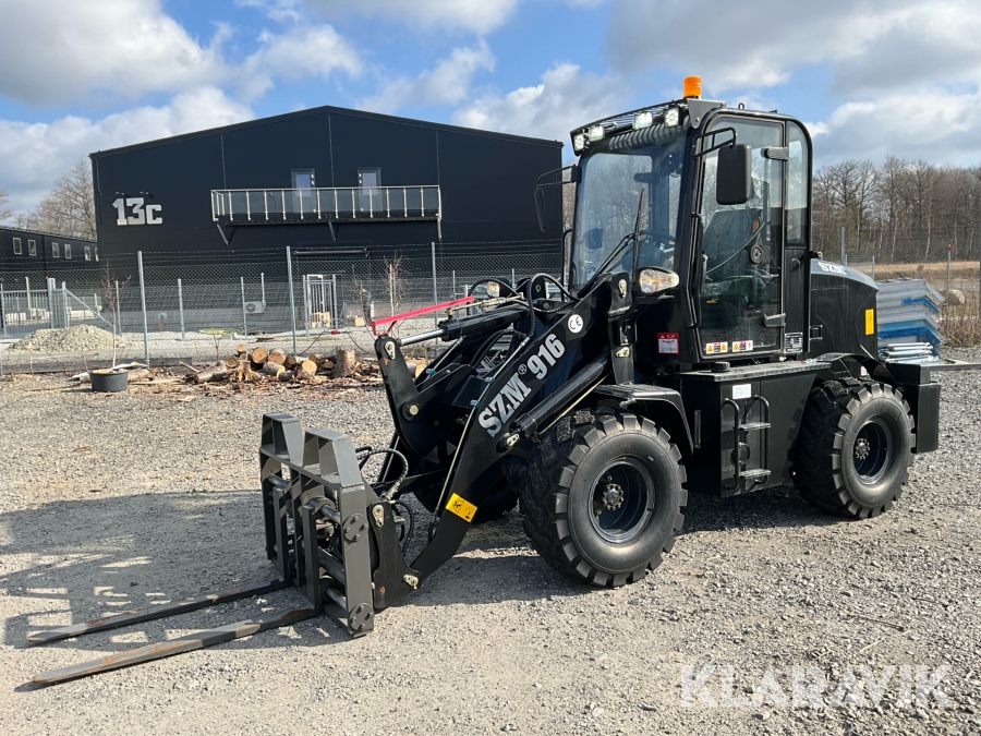 Hjullastare SZM 916 med redskap