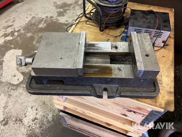 Maskinskruvstycke 200x200 mm