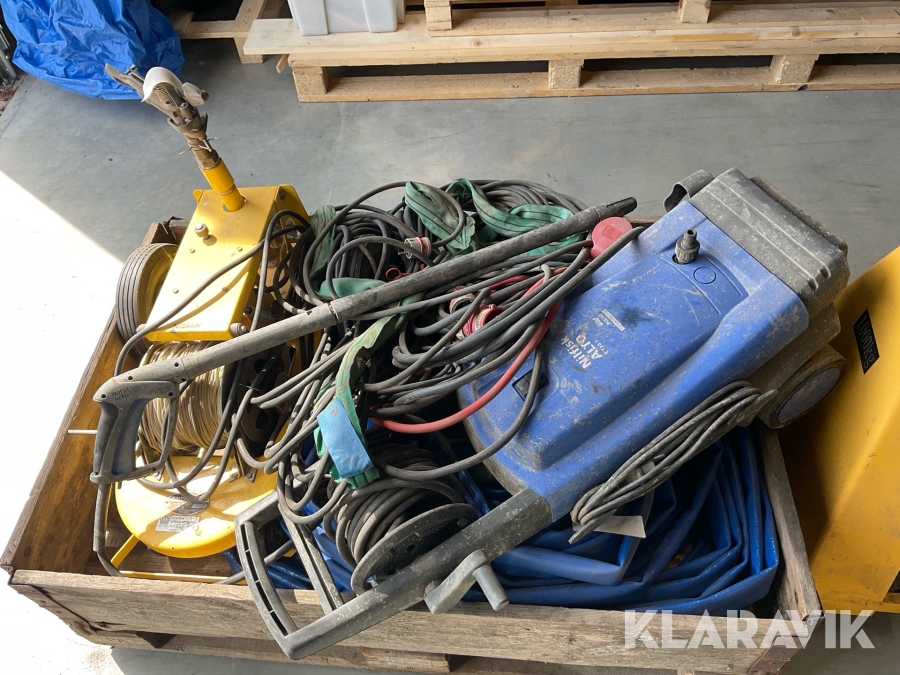 Diverse slang/kabel/högtryckstvätt och vattenspridare