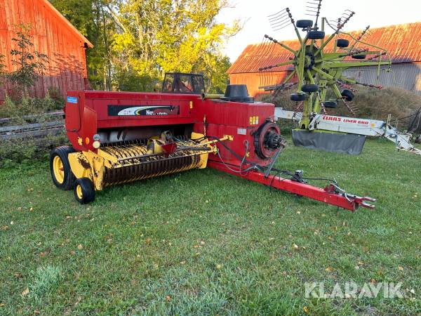 Småbalspress New Holland 575