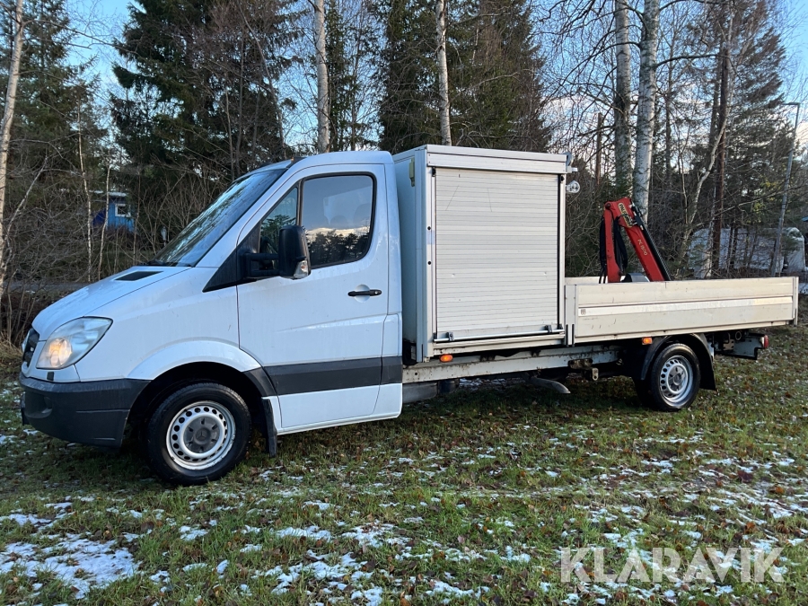 Kranbil Mercedes-Benz Sprinter 316 med skåp