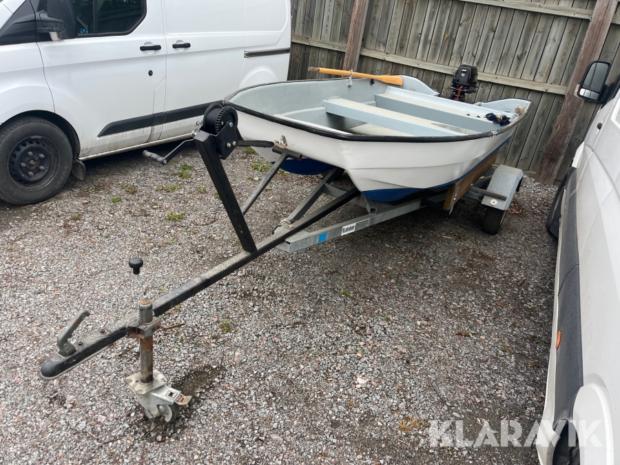 Båt med motor och trailer Tohatsu 4 hk