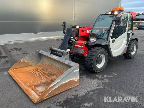 Teleskopslastare Manitou MT 625 med redskap