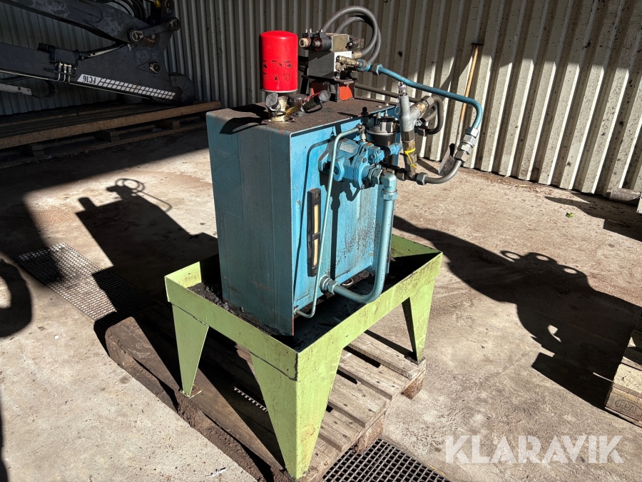 Hydralpump med oljetråg