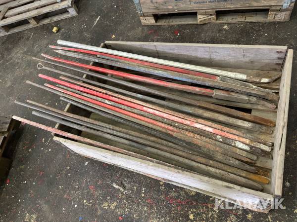 Pall med diverse järnspett