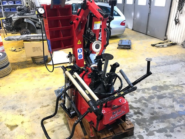 Däckomläggningsmaskin