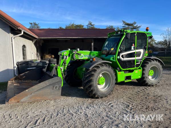 Teleskoplastare Merlo TF 50.8T-CS 156 CVTRONIC med skopa & gafflar