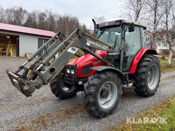 Traktor Massey Ferguson 4245-4 med frontlastare