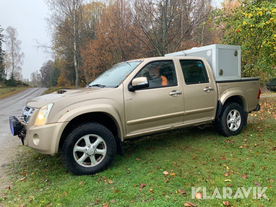 Pickup Isuzu D-Max LS 3.0 4WD manuell med hundkåpa