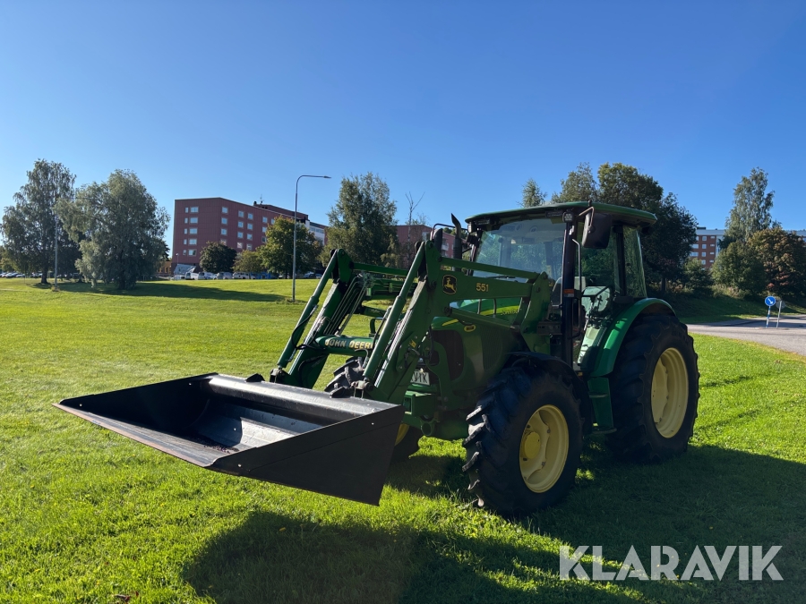 Traktor John Deere 5820 med lastare