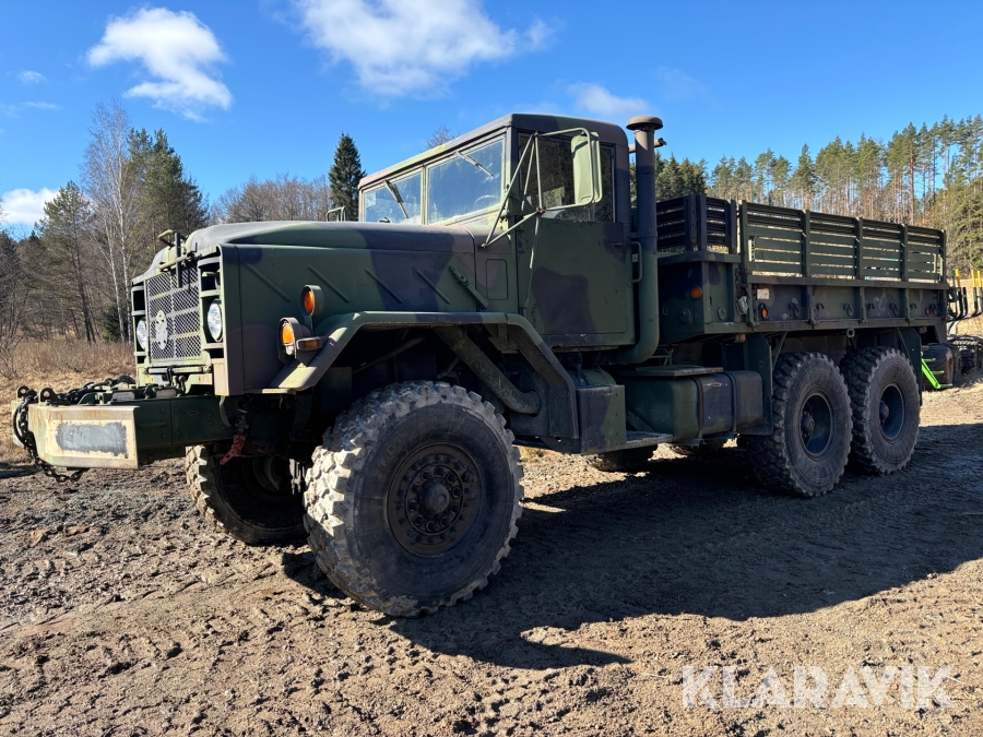 Militärlastbil AM General M925 A1