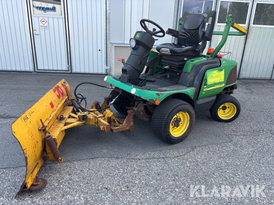 Åkgräsklippare John Deere 1445 4WD, hytt, klippaggregat, snöblad