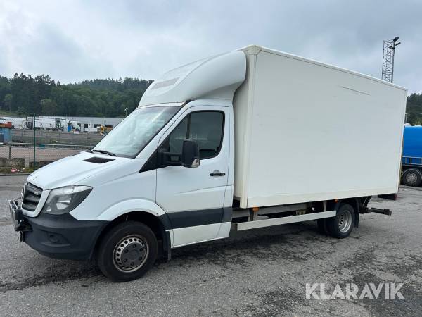 Lastbil Mercedes-Benz Sprinter 516 BlueTEC Chassi Enkelhytt 7G-Tronic med bakgavellyft