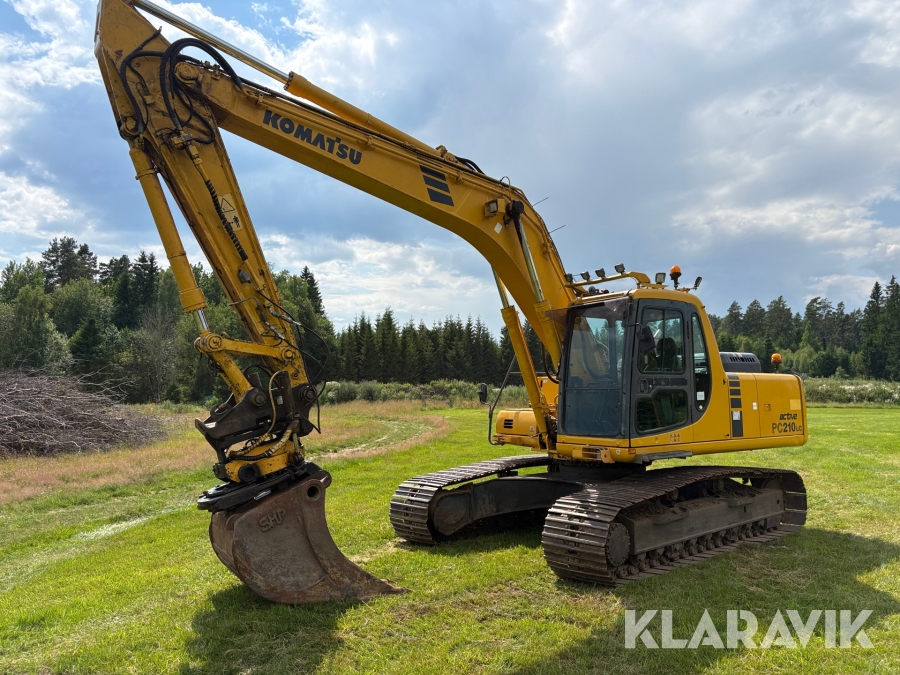 Grävmaskin Komatsu PC210LC med tiltrotator/grip & skopor