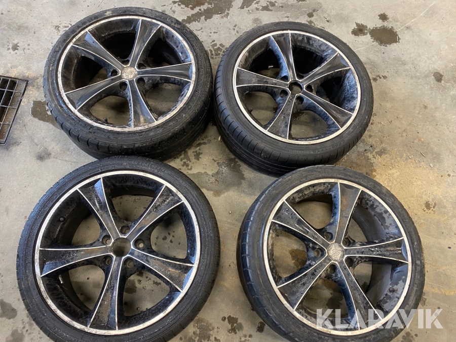 Däck och fälg Volkswagen Caddy 225/40-18