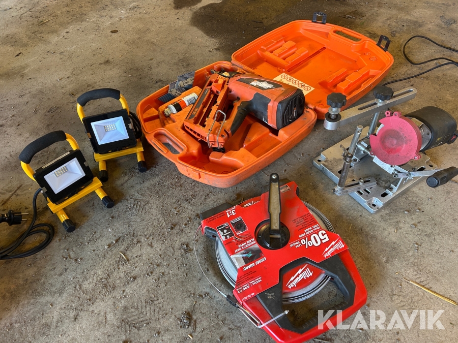 Spikpistol, måttband, belysning Paslode IM90