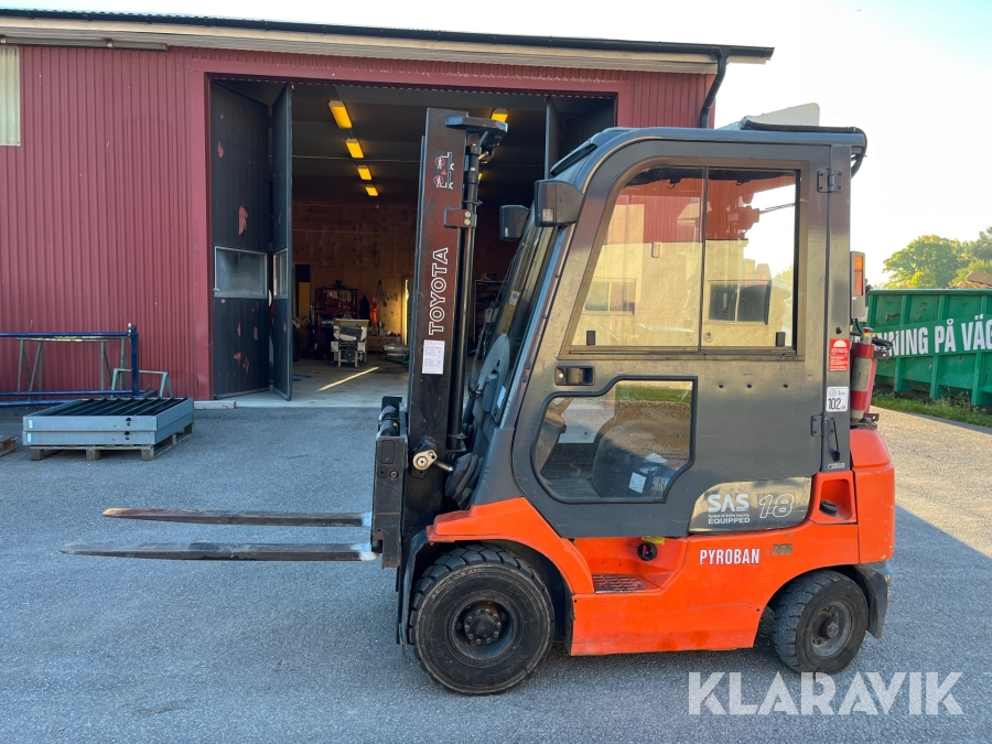 Truck Toyota 02-7FDF18