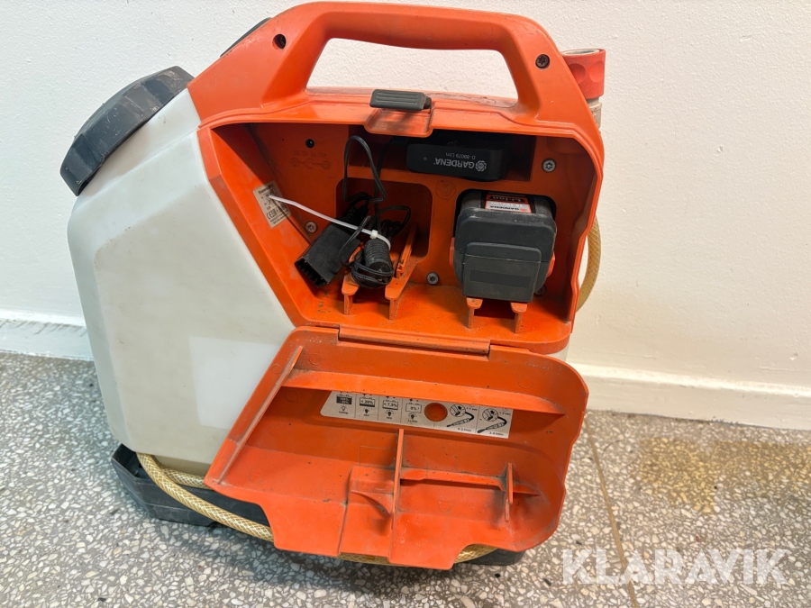 Motorkap och Vattentank Husqvarna K4000 / WT 15