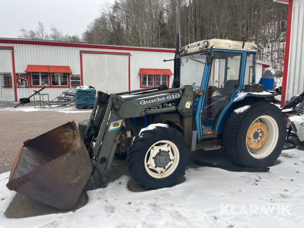 Traktor New Holland 3435 med lastare 