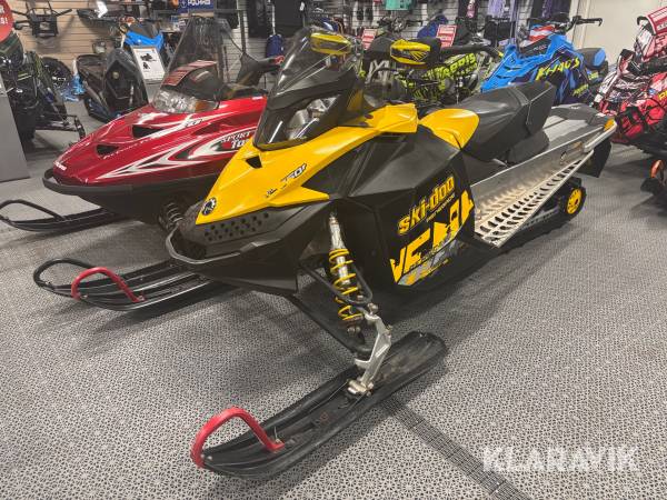 Snöskoter Ski-Doo Renegade 550f