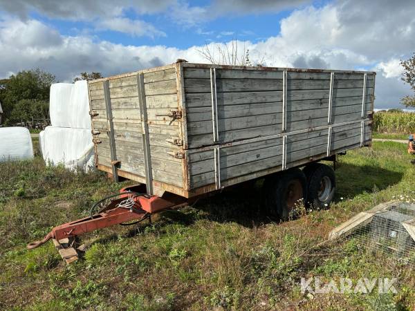 Tippvagn Bröderna Ivarsson metsjö med lämmar