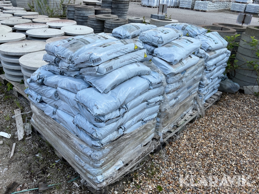 Fogsand Starka 20 kg grå 150 säckar