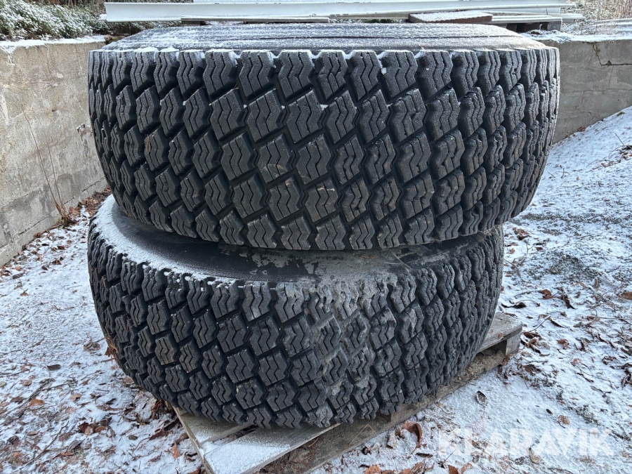 Regummerade vinterdäck Bridgestone 2 st