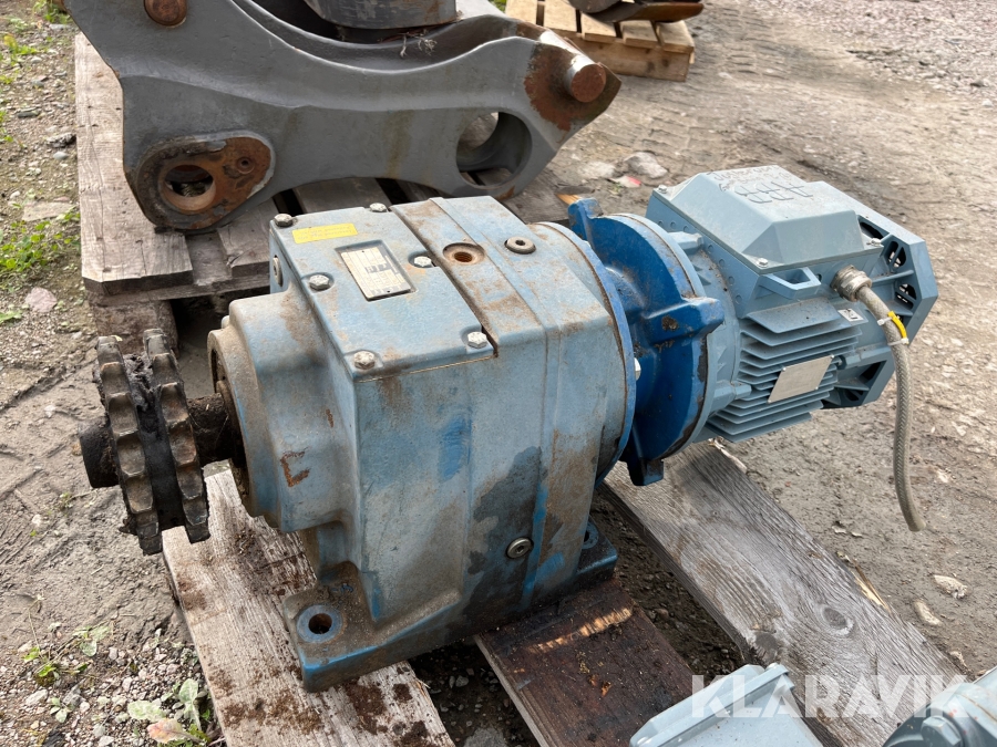 Elmotor med växellåda ABB