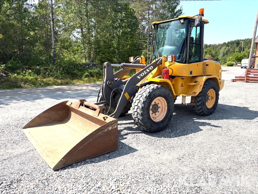 Hjullastare Volvo L30G med redskap