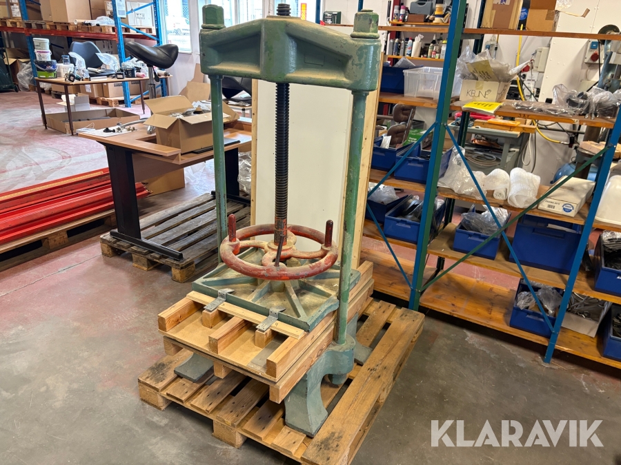 Bokbindare/skruvpress Karl Krause